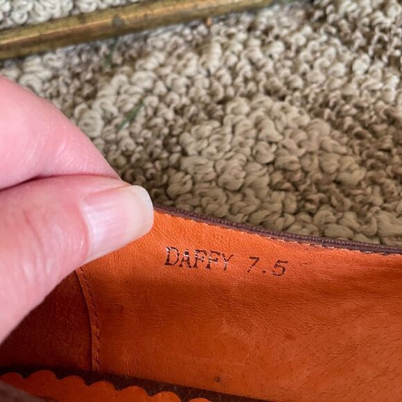 Jeffrey Campbell Daffy Kiltie Ballet Flats Shoes Size 7.5 Luggage Brown Leather - Picture 4 of 6